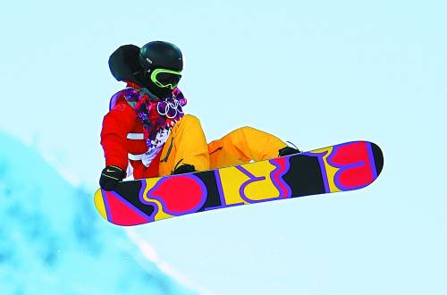 2月12日,中国选手蔡雪桐在索契冬奥会单板滑雪女子u型池比赛中.