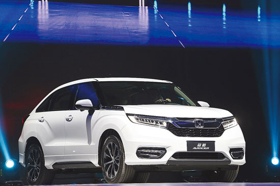 燃梦登场     活动现场,备受关注的广汽本田全新冠道(avancier)240