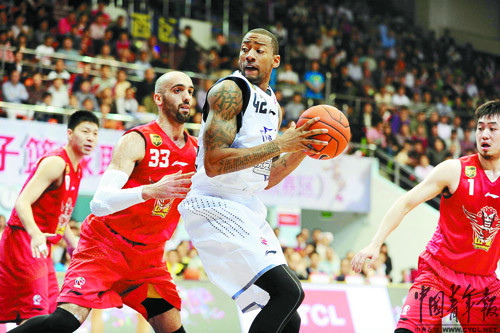 2月27日,在cba季后赛首轮较量中,东莞马可波罗队主场以86:91不敌