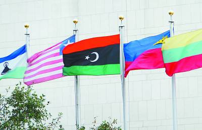 利比亚新人新旗新国名亮相联合国     9月20日早晨,纽约联合国总部