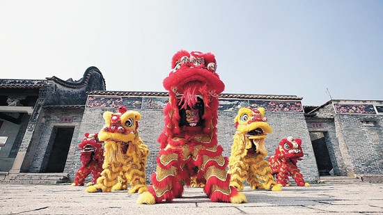 佛山职业技术学院高度重视岭南醒狮文化的传承与保护.